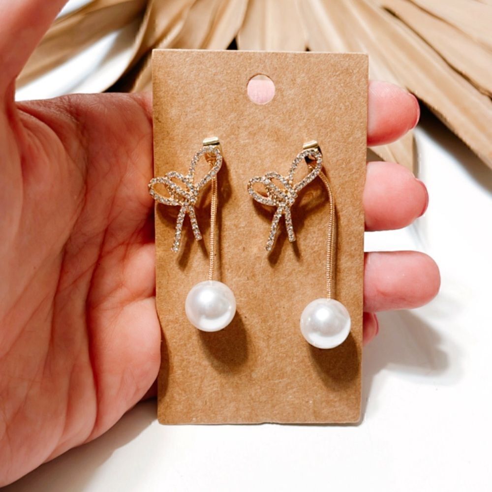 Pearl  drop  earrings S405